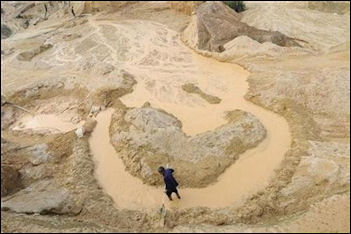 20111201-Reuters china mine.jpg